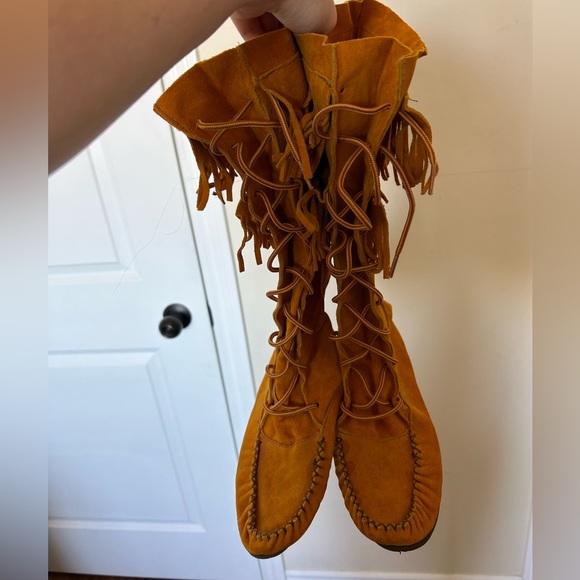 Real Leather Moccasins. Size 8 - Picture 2 of 4